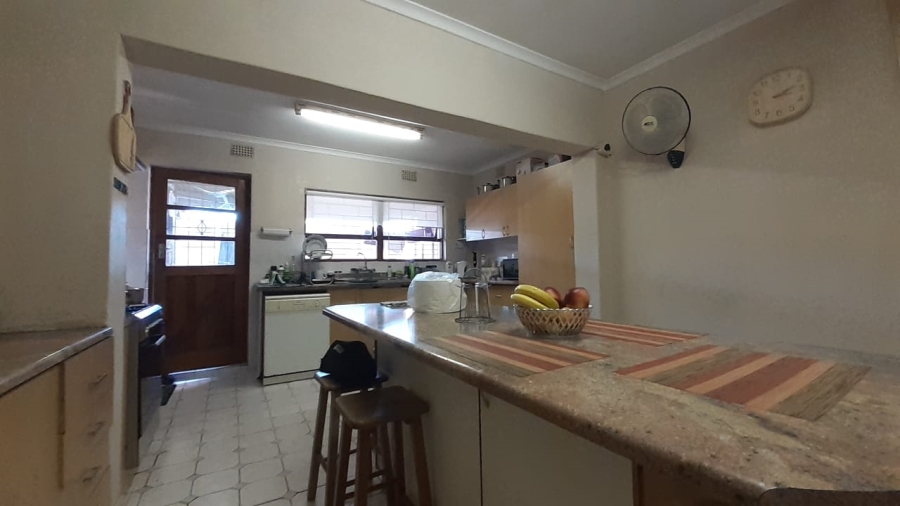 4 Bedroom Property for Sale in Wetton Western Cape